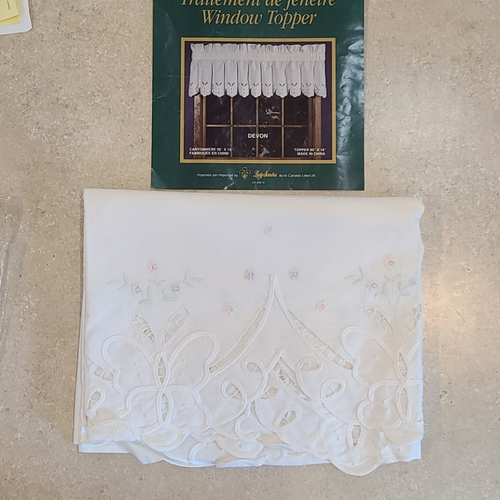 Drapery butterfly valance